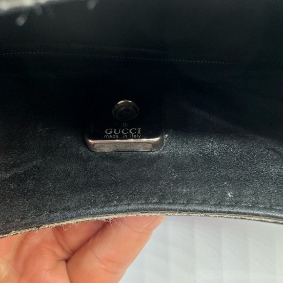 Authentic Gucci Black With  Red Bamboo Handle Shoulder Bag With Hobo Silhouette - Picture 16 of 17